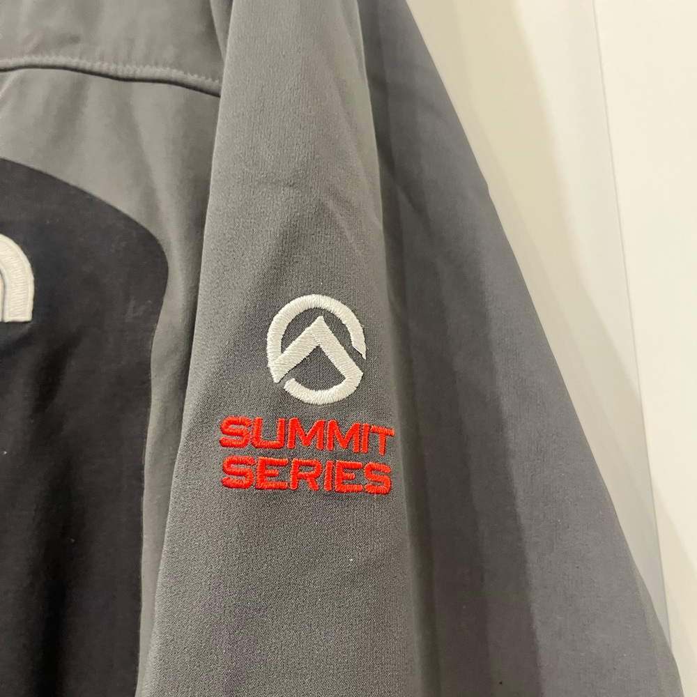 The North Face Men's Charcoal and Black Performance Jacket Summit series - Picture 4 of 11
